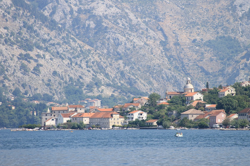 Airline tickets USA to Tivat Podgorica